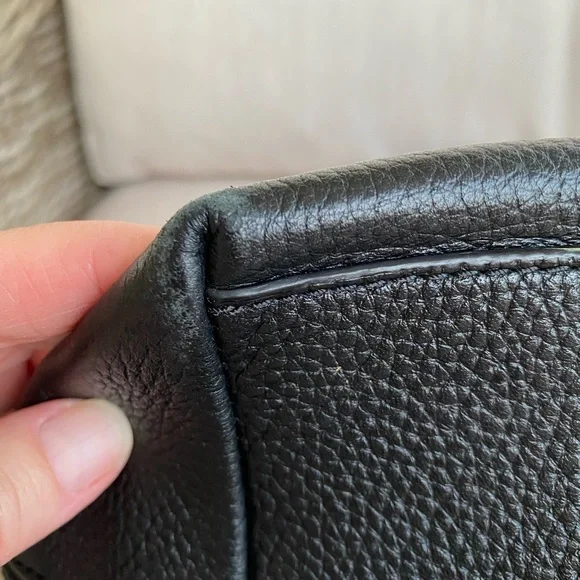 EUC Kate Spade New York black pebble leather zip closure handbag - Picture 14 of 14